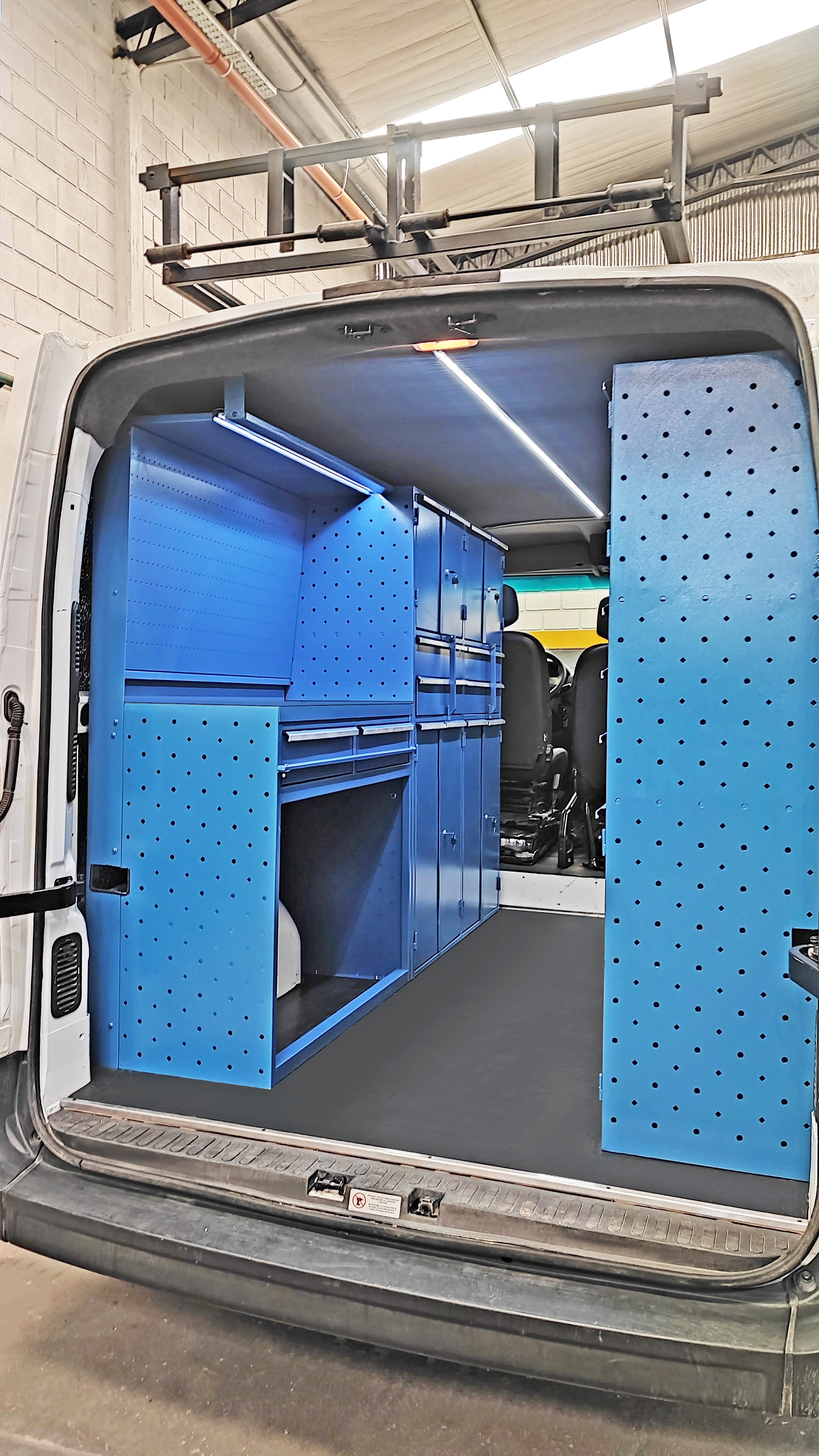 Muebles para taller movil 4