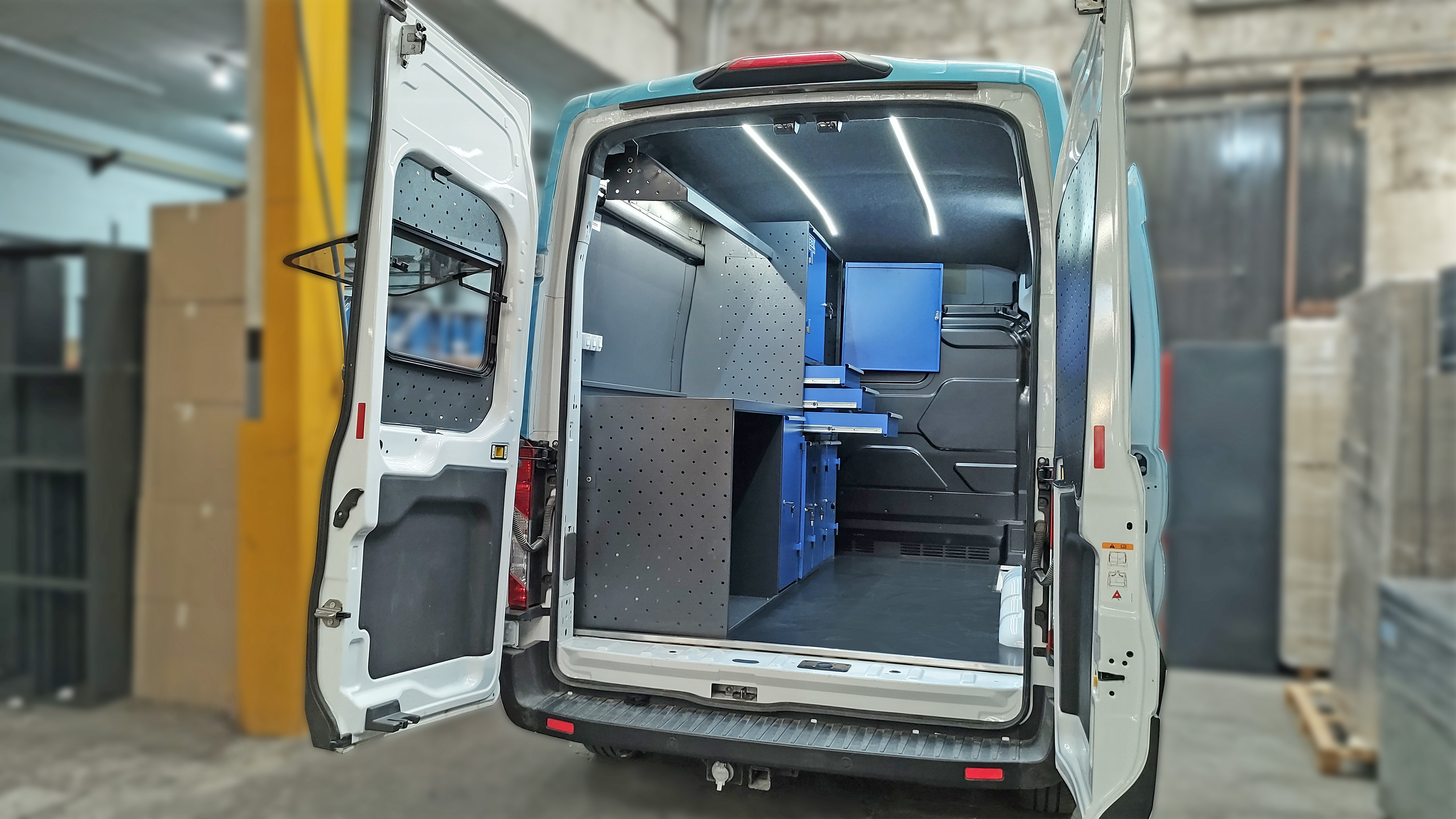 Taller movil - equipamiento movil - unidad de servicio movil