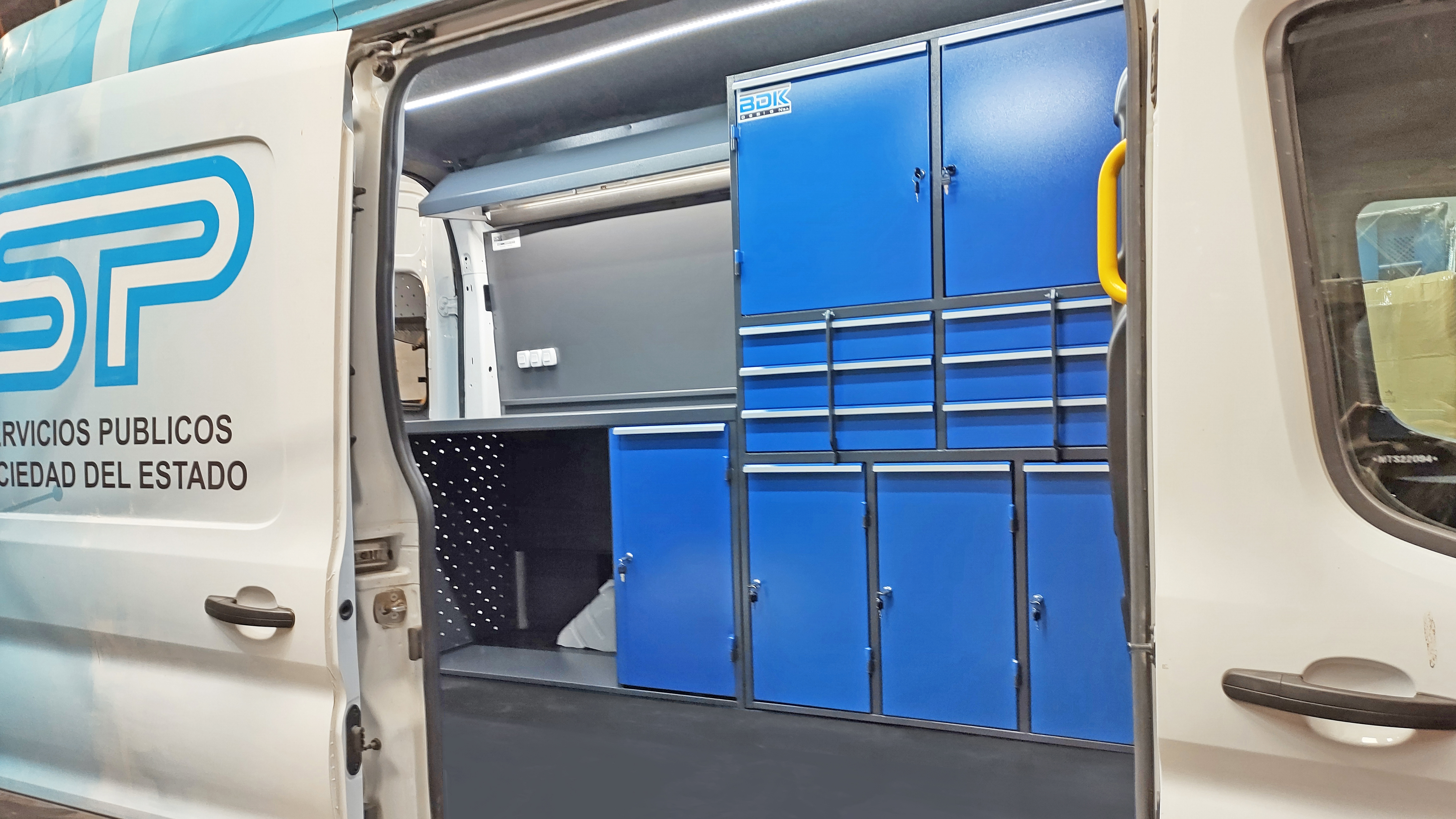 Taller movil - equipamiento movil - unidad de servicio movil