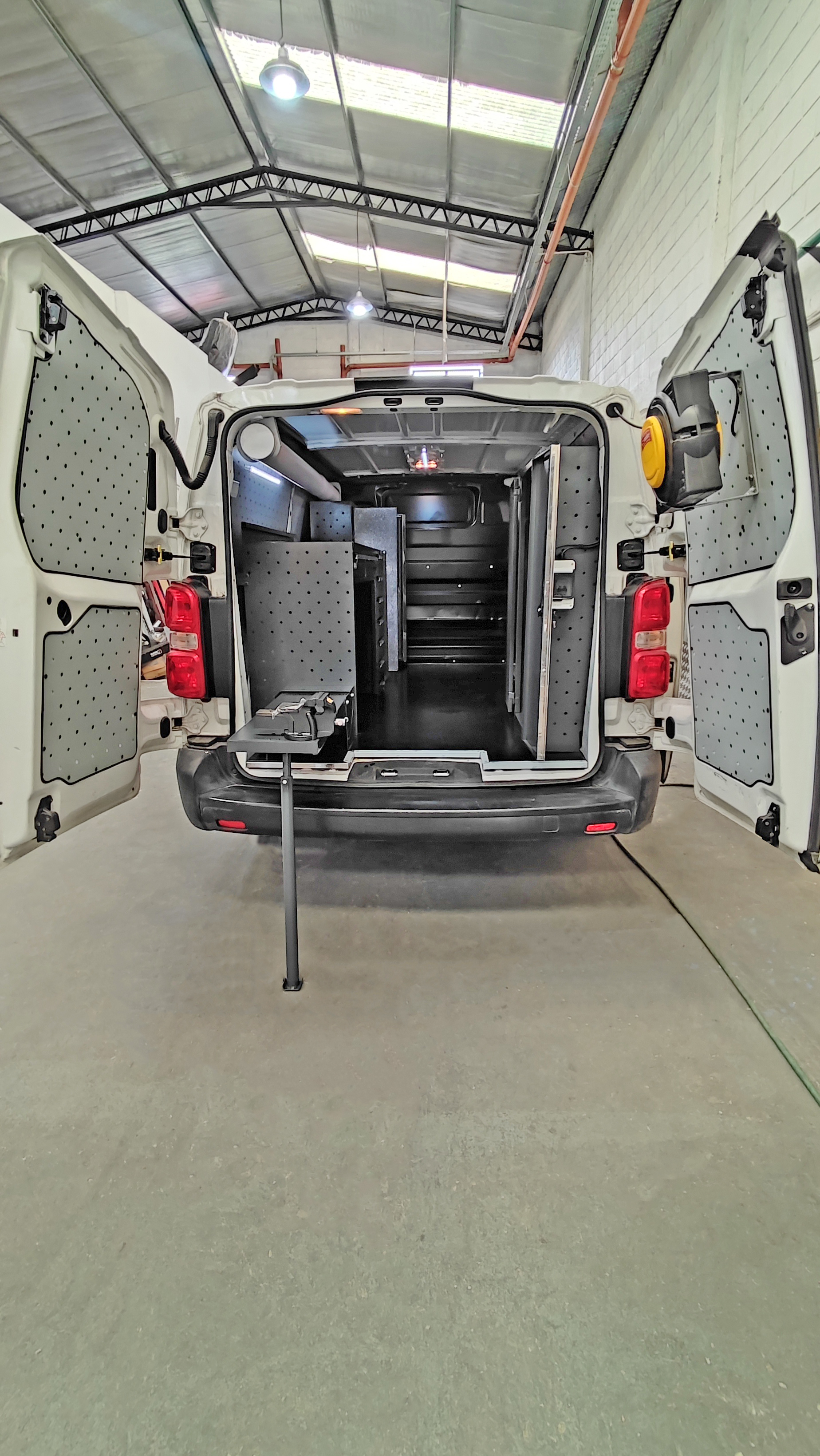 Taller Movil BDK Design - Indura